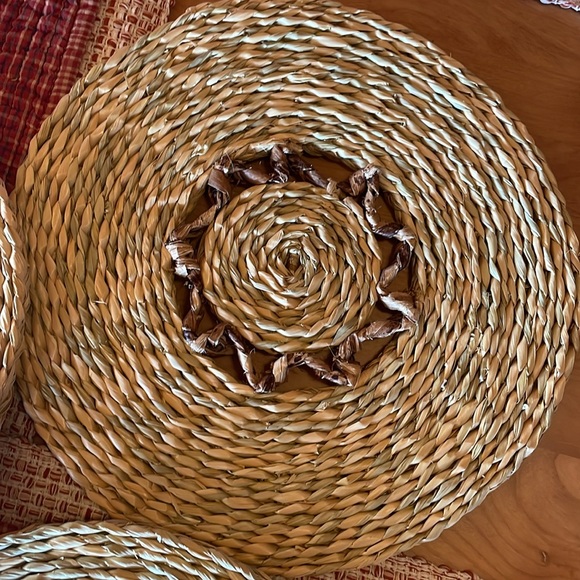 Rattan woven placemats - set of 3 - Picture 3 of 8